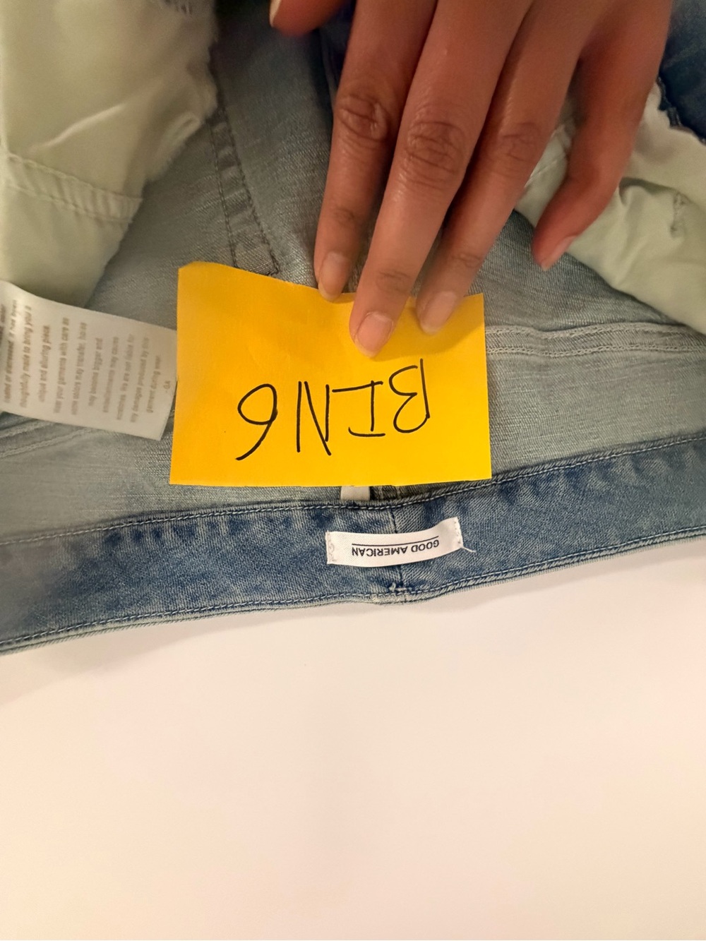 Good American Women's Jeans Sz 14/32 Light Blue Denim Jeans - Picture 13 of 13